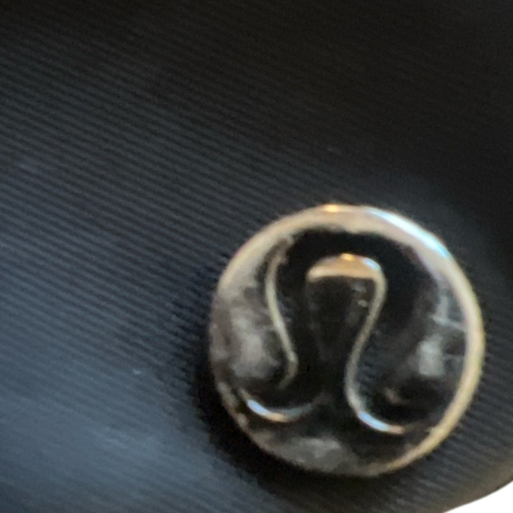 Lululemon Everywhere Belt Bag Black Crossbody Zip Wear‎ Functional - Picture 6 of 7